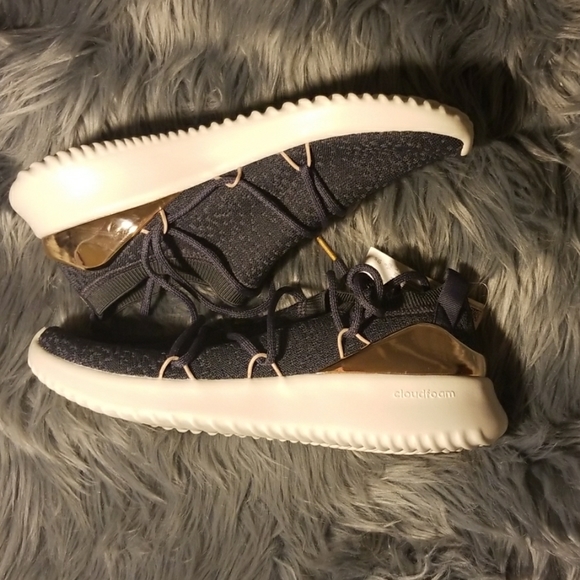 🚫SOLD🚫Adidas ultimamotion - Picture 3 of 7